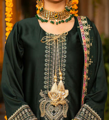 Zeenat Emerald – Embroidered Festive Suit with Dupatta