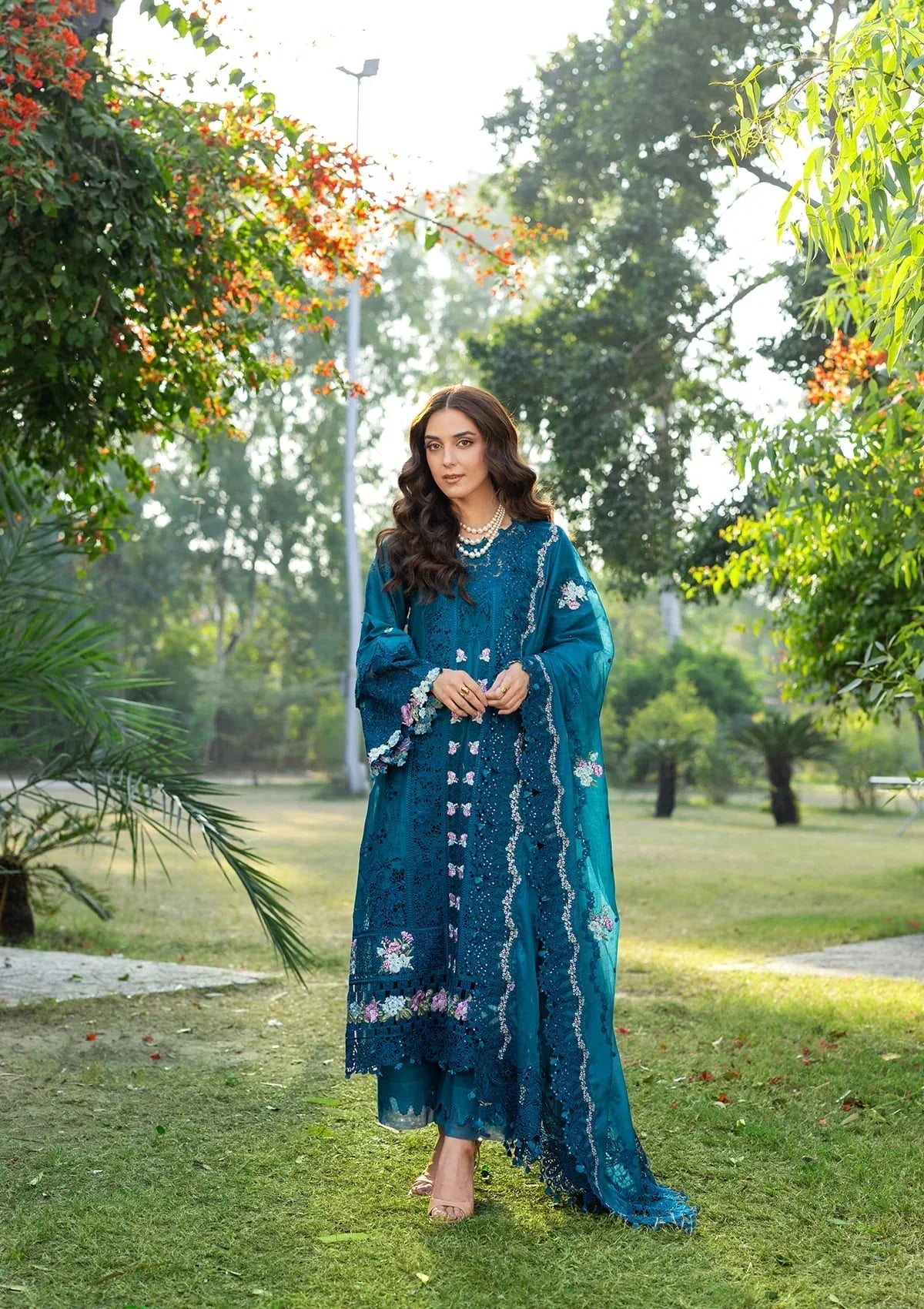 Elaf Premium Embroidered Luxury Lawn 3Pc Suit ELY-06 SAPPHIRE