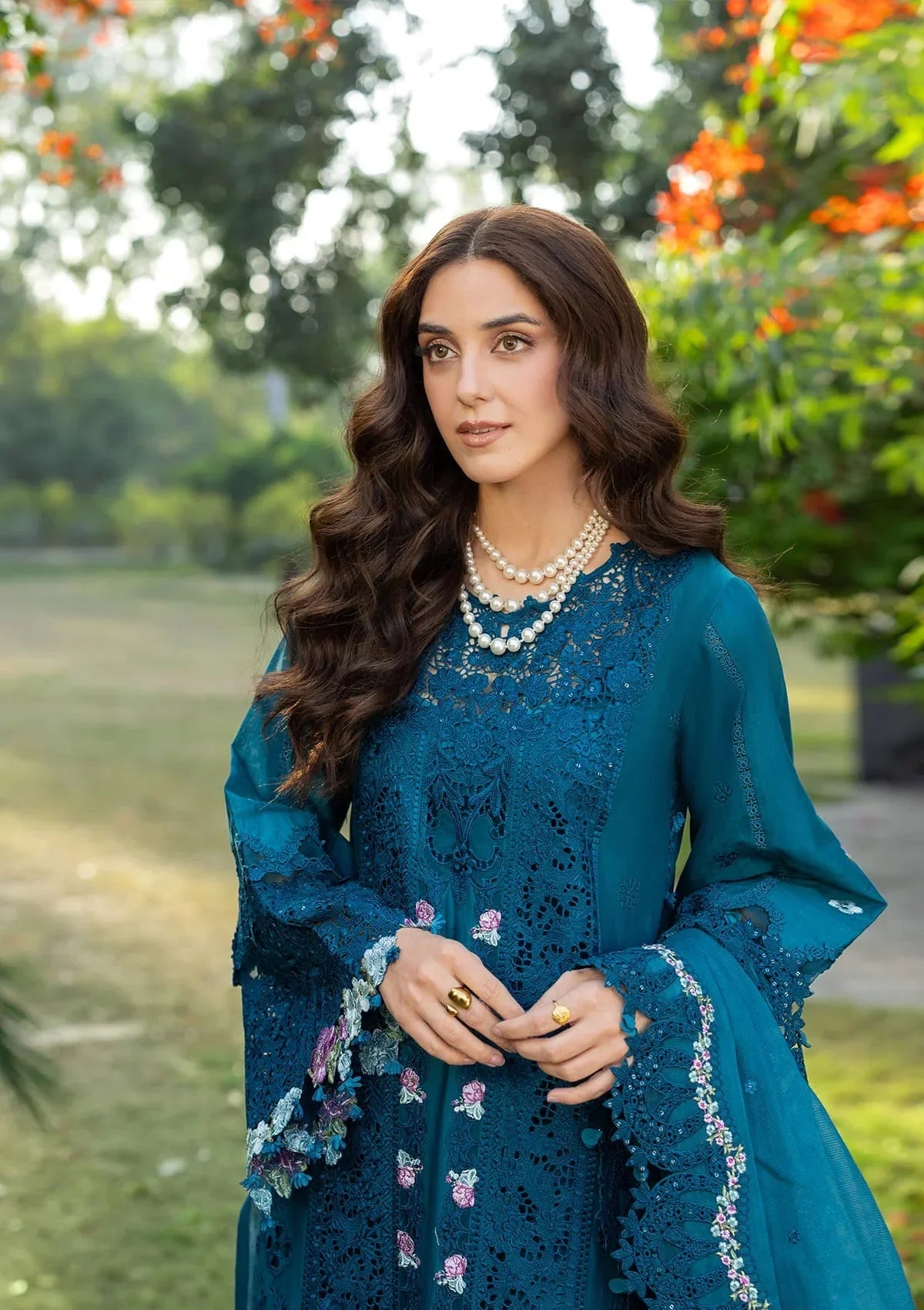 Elaf Premium Embroidered Luxury Lawn 3Pc Suit ELY-06 SAPPHIRE