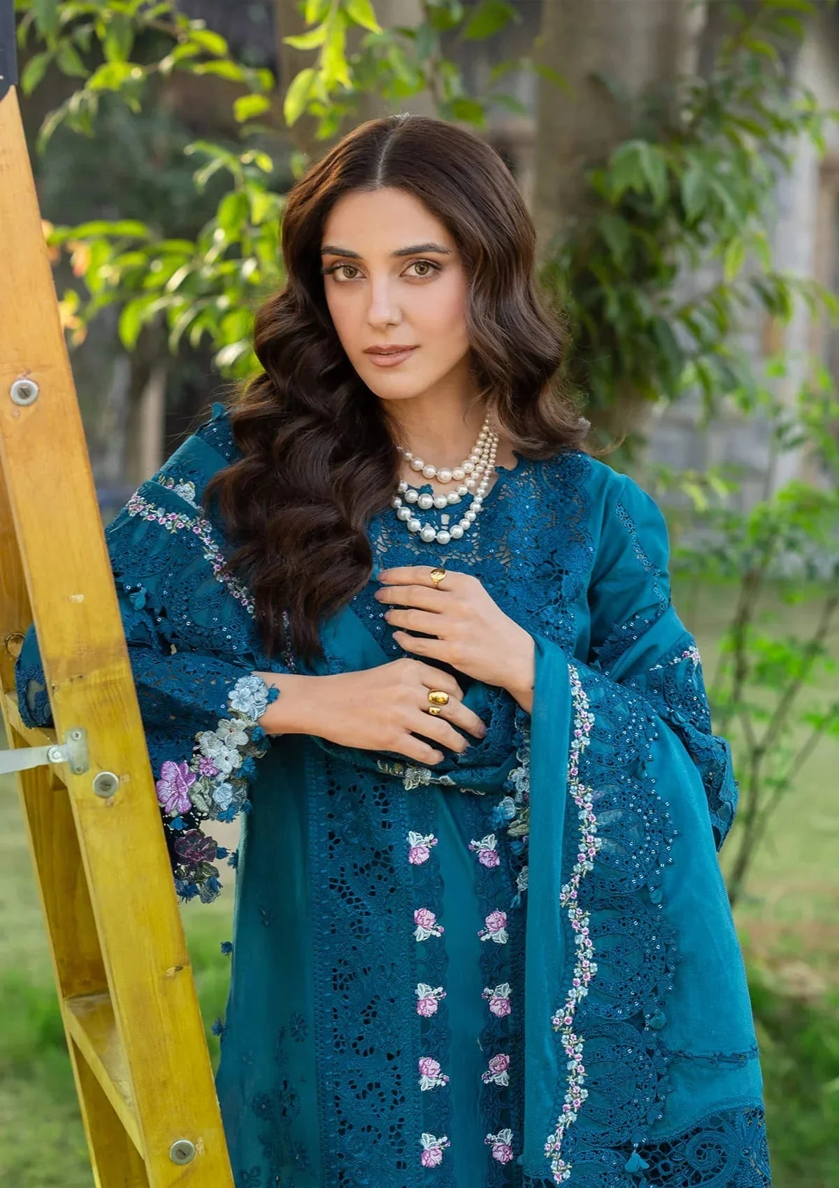 Elaf Premium Embroidered Luxury Lawn 3Pc Suit ELY-06 SAPPHIRE