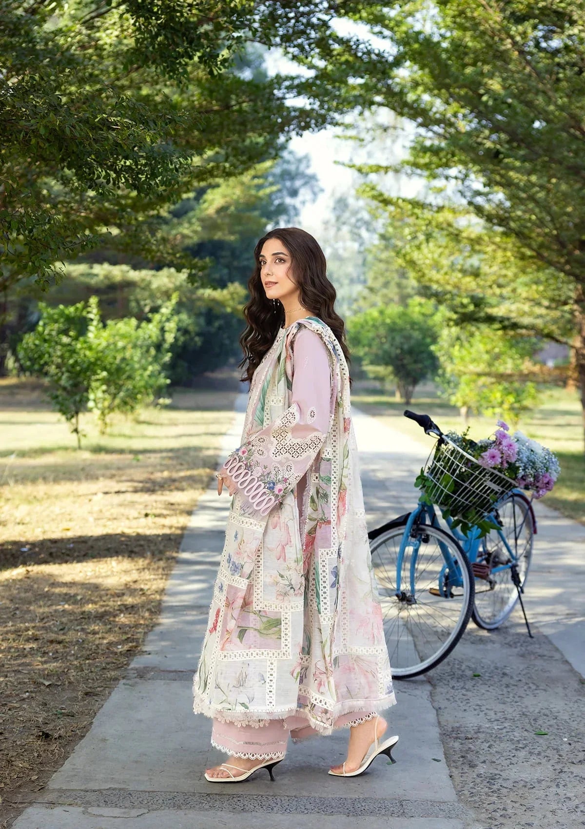 Elaf Premium Embroidered Luxury Lawn 3Pc Suit ELY-01A MAISON PINK
