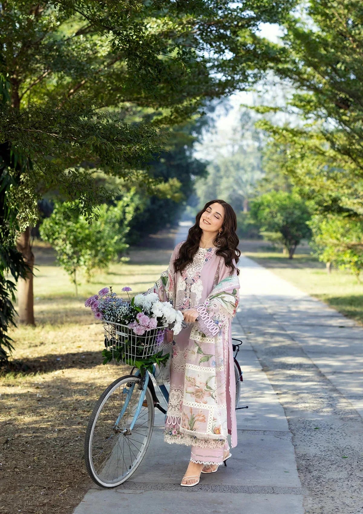 Elaf Premium Embroidered Luxury Lawn 3Pc Suit ELY-01A MAISON PINK