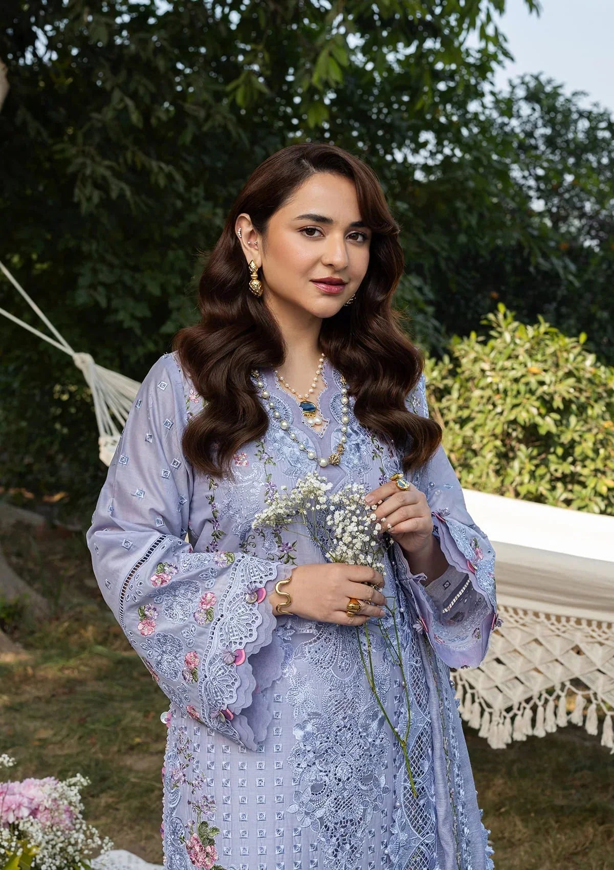 Elaf Premium Embroidered Luxury Lawn 3Pc Suit ELY-03B PARADISE