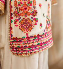 Mehrunisa Ivory – Embroidered Lawn Suit with Chiffon Dupatta