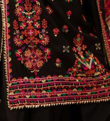 Zarqash Noir – Embroidered Lawn Suit with Chiffon Dupatta