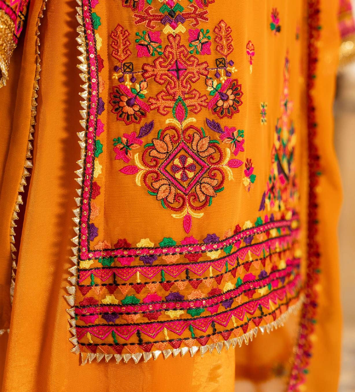 Sunara Amber – Embroidered Lawn Suit with Chiffon Dupatta