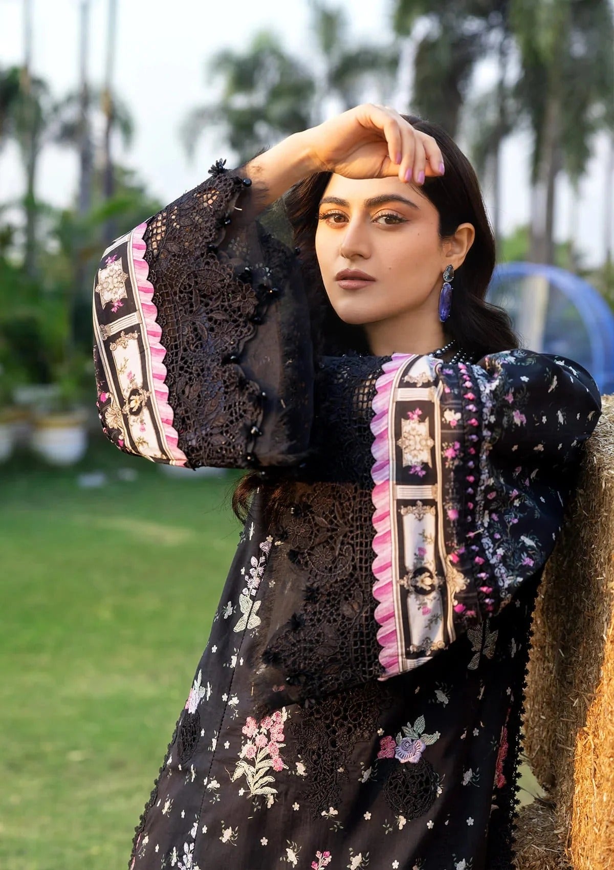 Elaf Premium Print Chikankari Lawn Unstitched 3PC Suit – ERC-7A Arzo