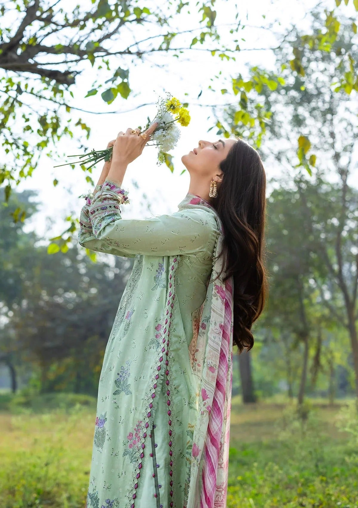 Elaf Premium Print Chikankari Lawn Unstitched 3PC Suit – ERC-7B Nahl