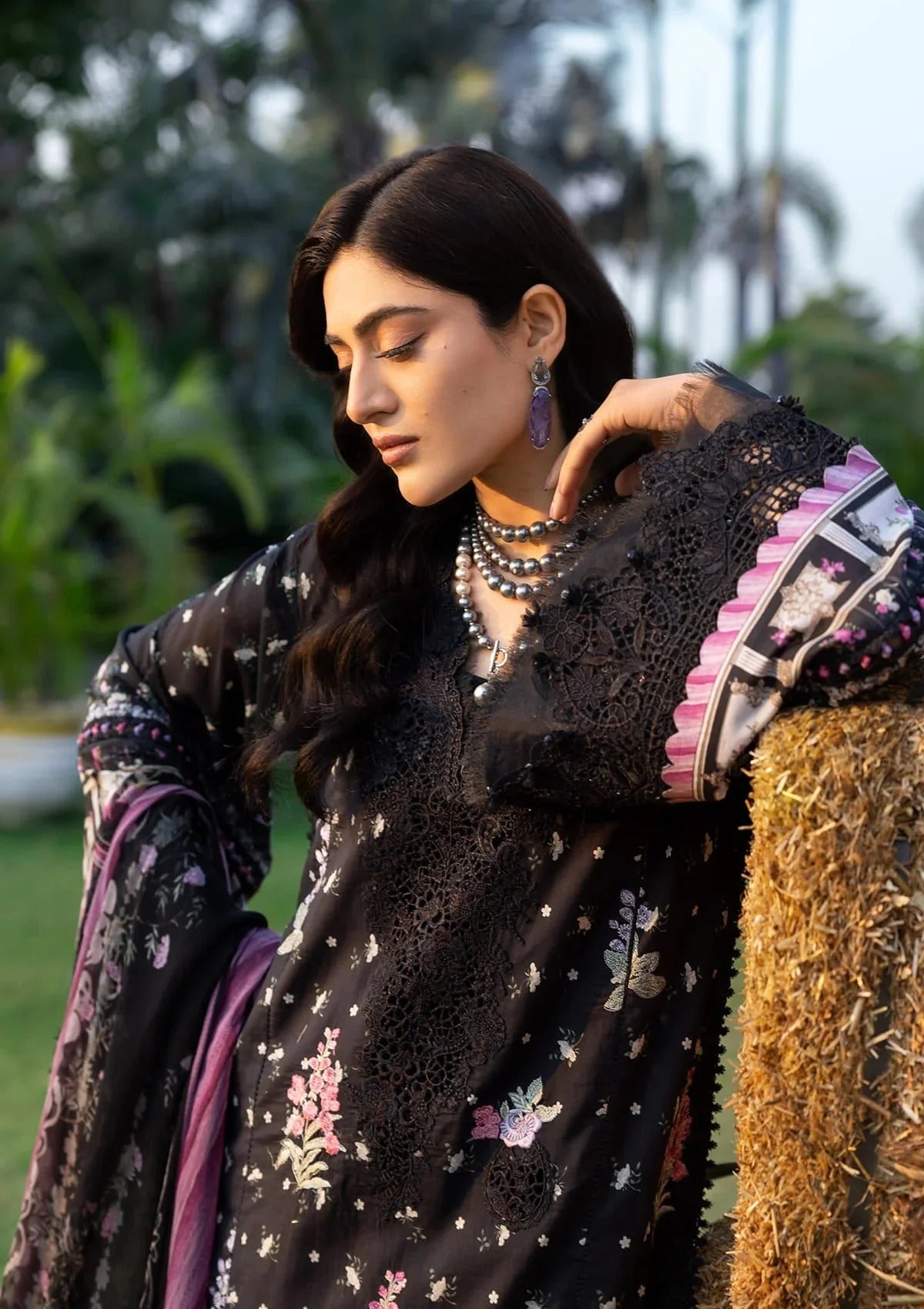 Elaf Premium Print Chikankari Lawn Unstitched 3PC Suit – ERC-7A Arzo